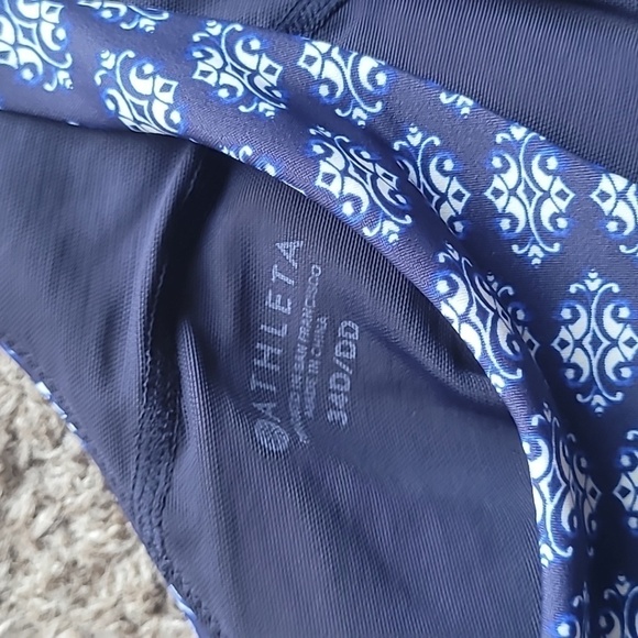 Athleta blue pattern halter top lined tankini top swim size 34D/DD - Picture 6 of 10